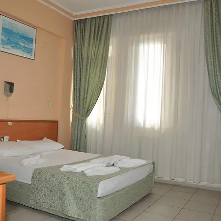 Kleopatra Alis Αλάνια